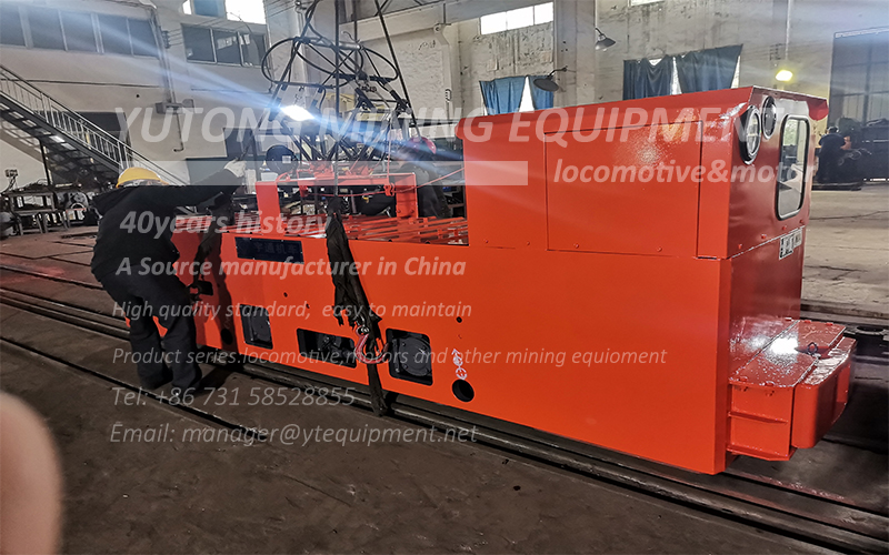 The perfect ending in 2021, 2 sets of 10-ton overhead cable frequency conversion electric locomotives were shipped(图1)