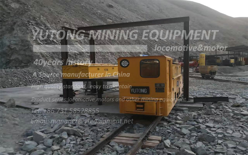 Customized 8-ton narrow-gauge battery electric locomotive runs smoothly in South American gold mine