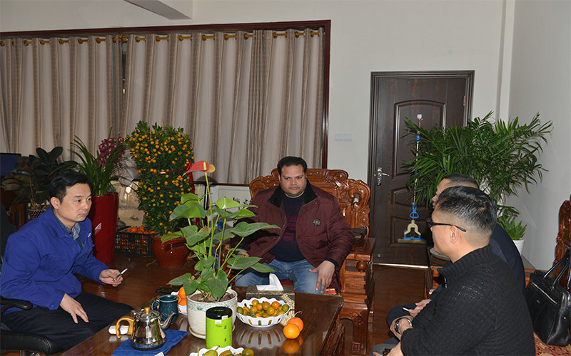 Indian customers come to the factory to purchase mining electric locomotives