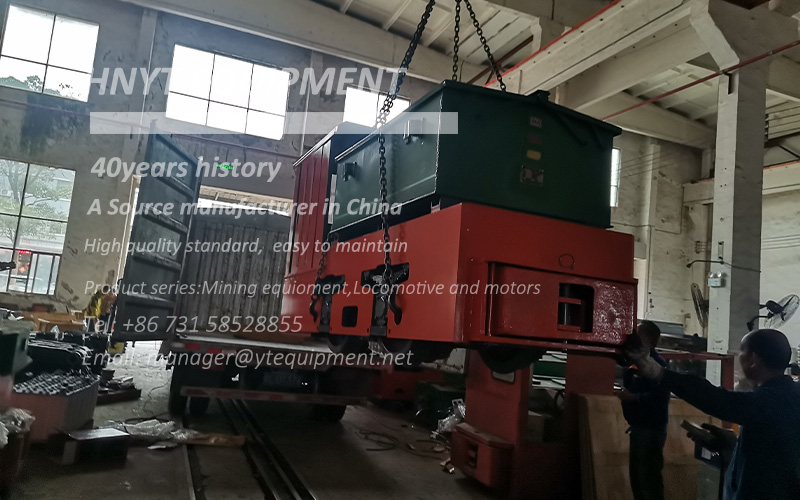 Delivery of 5 ton battery locomotive 2.jpg