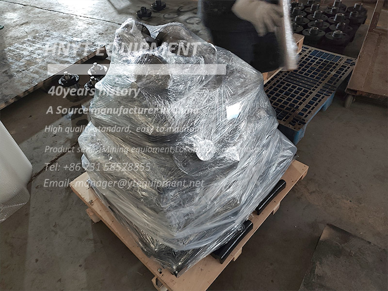 Overseas Delivery of Mining Xiangtan Locomotive Spare Parts Completed with Reinforced Packaging(图1) mining locomotive parts export 1.jpg
