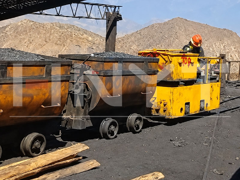 2.5 ton battery locomotive in Africa.jpg