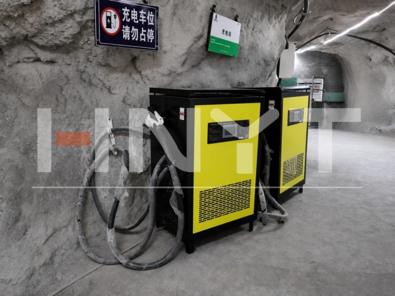 Battery locomotive charger.jpg