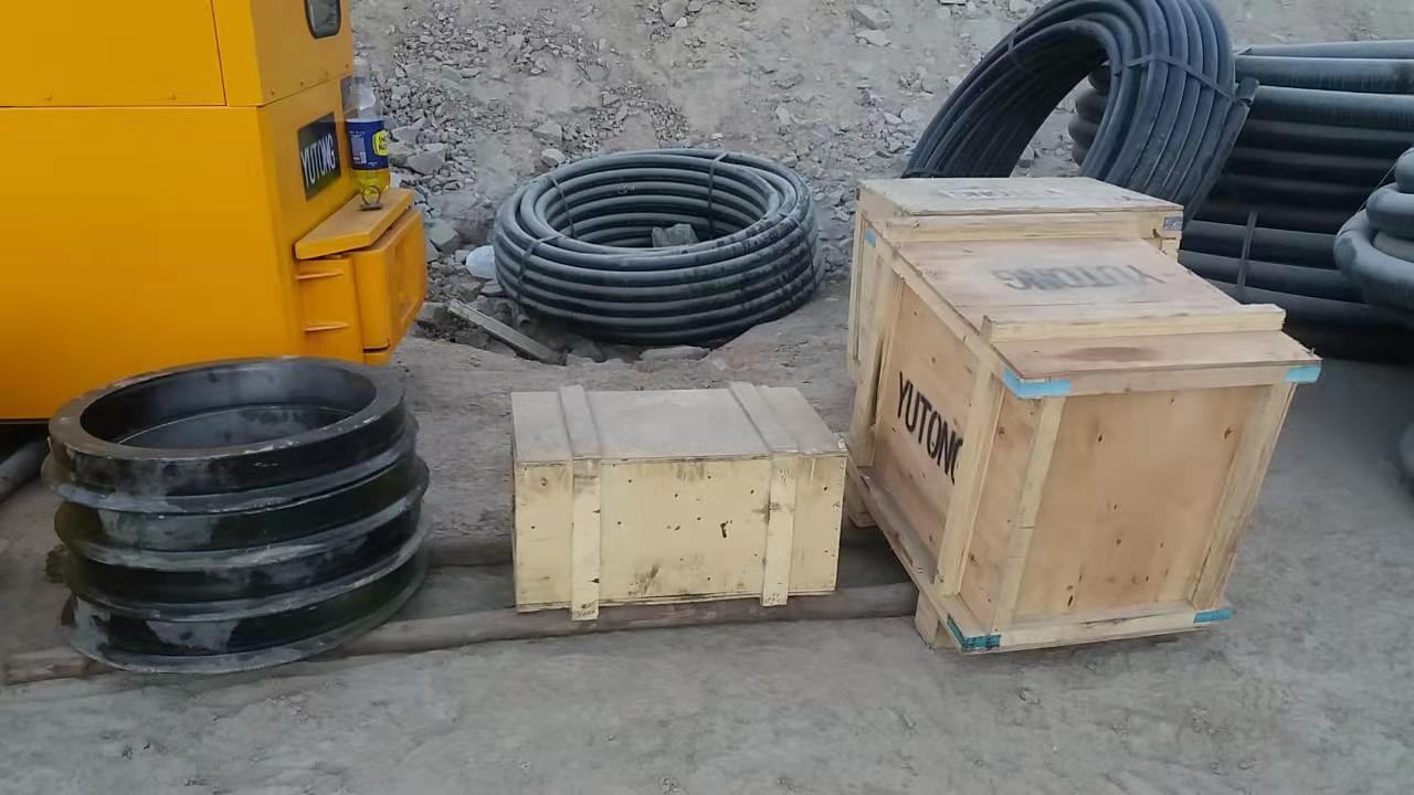 8 Ton Battery Locomotive And Rock Loader Arrived In Peru(图3)