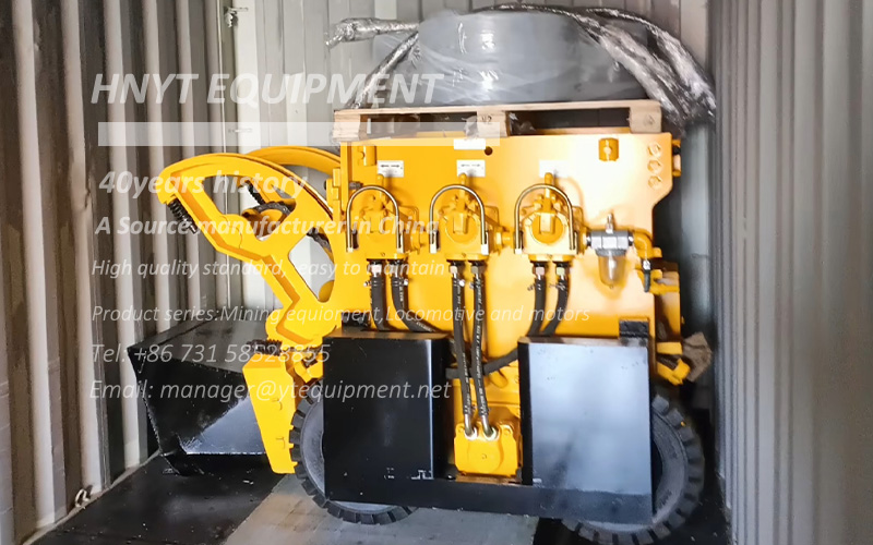 Export of QZ-17 wheel rock loader.jpg