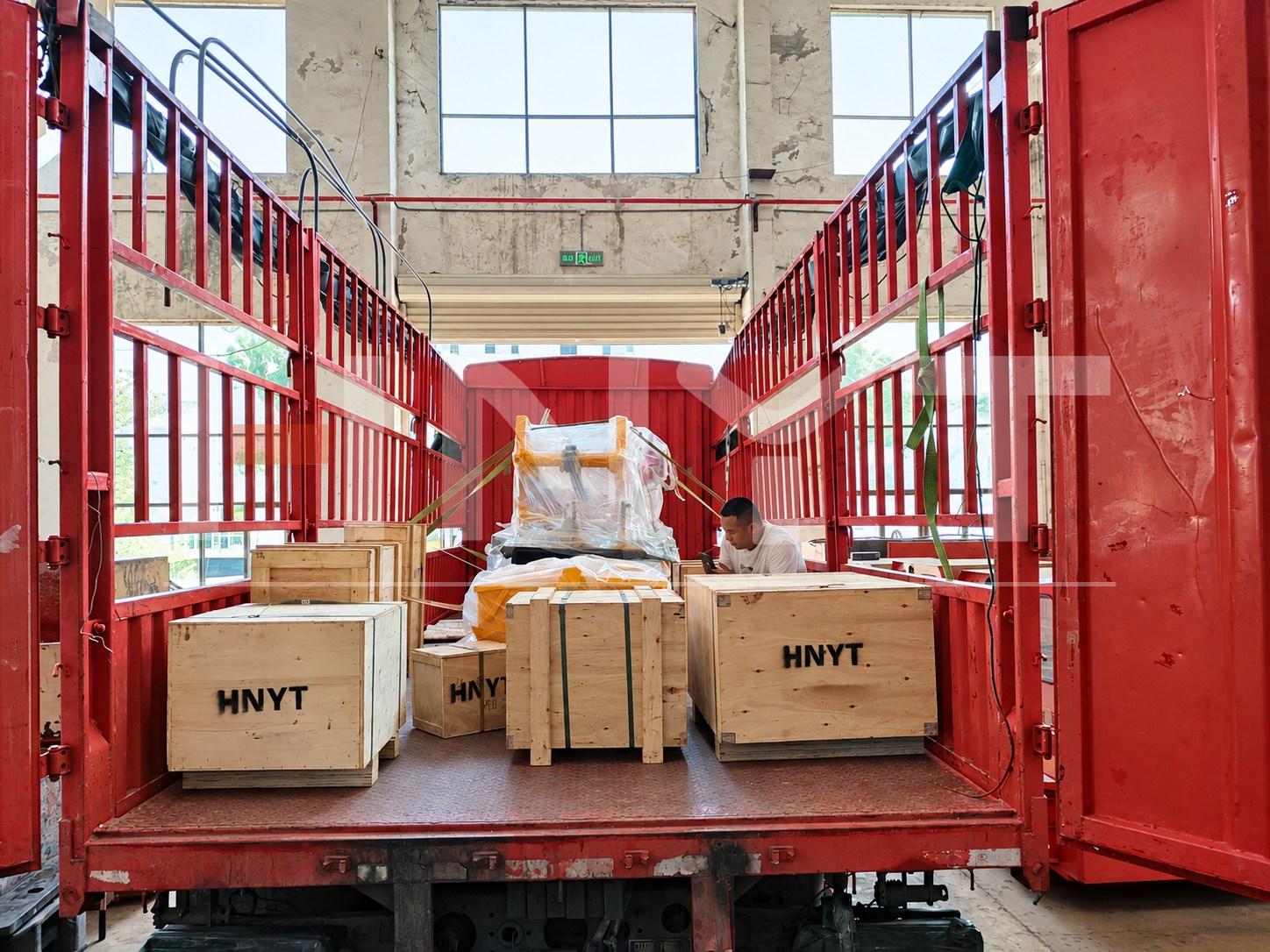 05-hnyt-export-shipment-truck.jpg 05-hnyt-export-shipment-truck.jpg